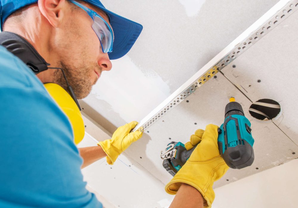 drywall-ceiling-construction-QJGXDUP-1.jpeg